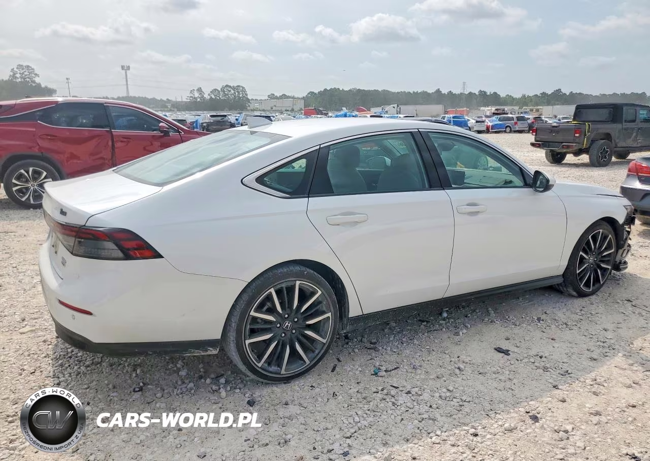2023 Honda Accord Touring Hybrid VIN:1HGCY2F8XPA035763 - 3