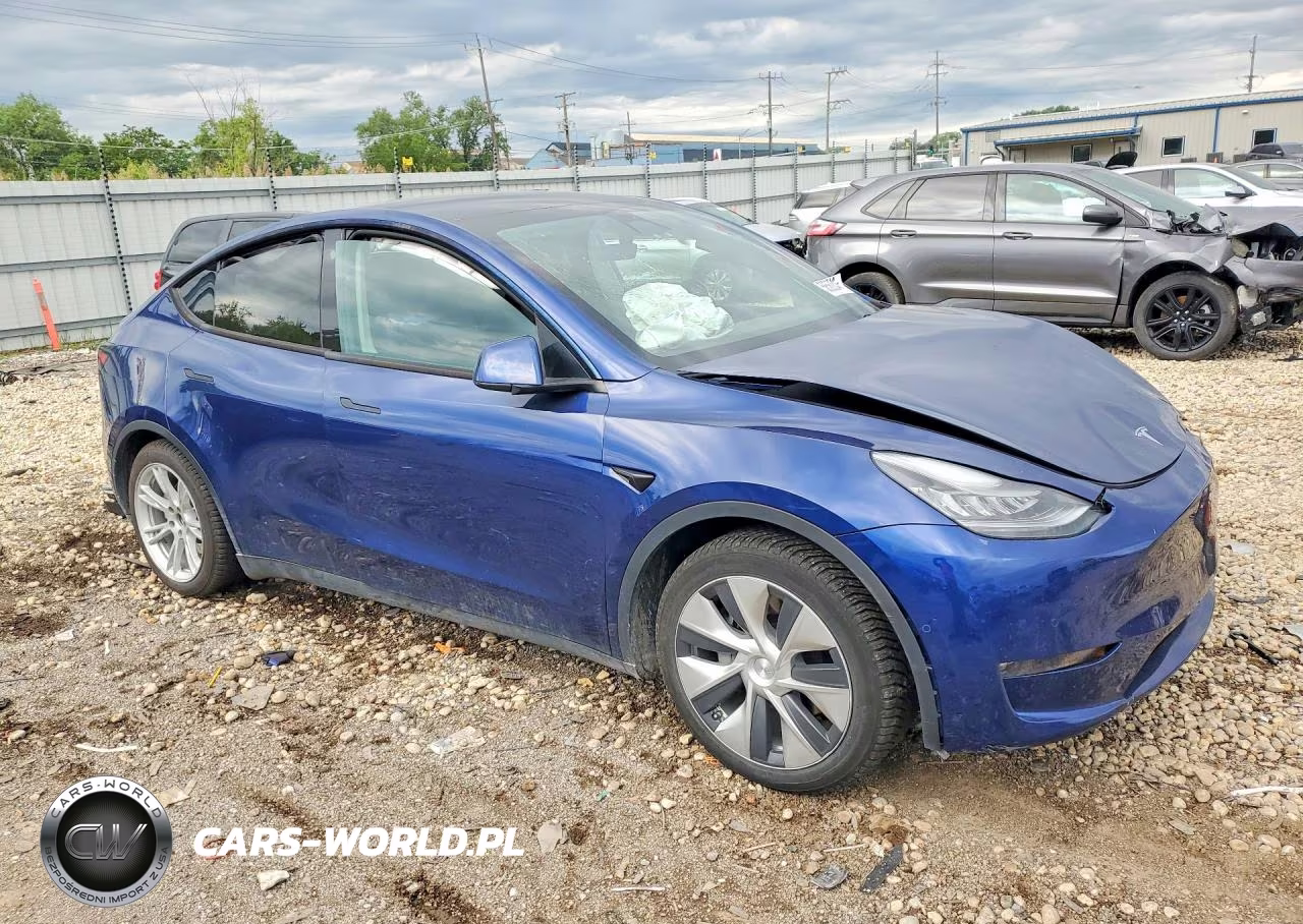 2021 Tesla Model Y VIN:5YJYGAEE0MF113141 - 4
