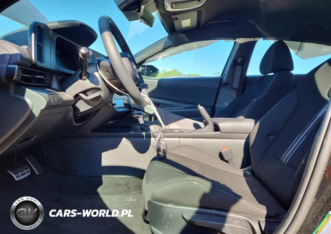 2026 Hyundai Elantra Sel Sport VIN:KMHLM4DGXTU222375 - 7