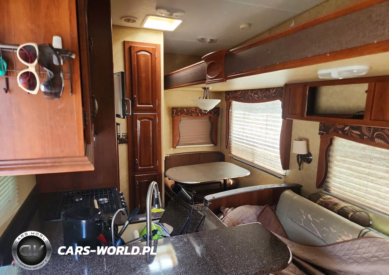 2012 Forest River Crusader Camper VIN:5ZT3CS1B8CB111192 - 6
