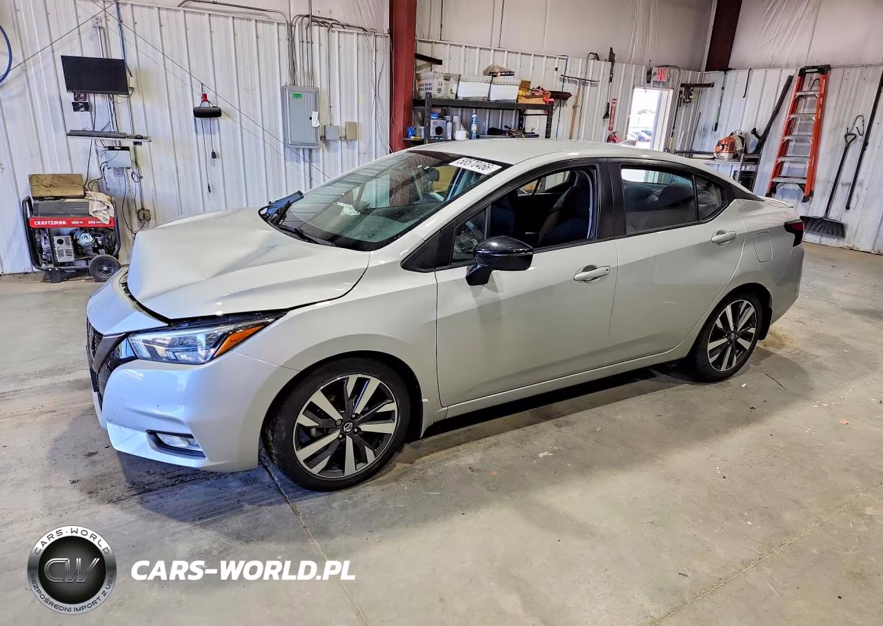 2020 Nissan Versa Sr