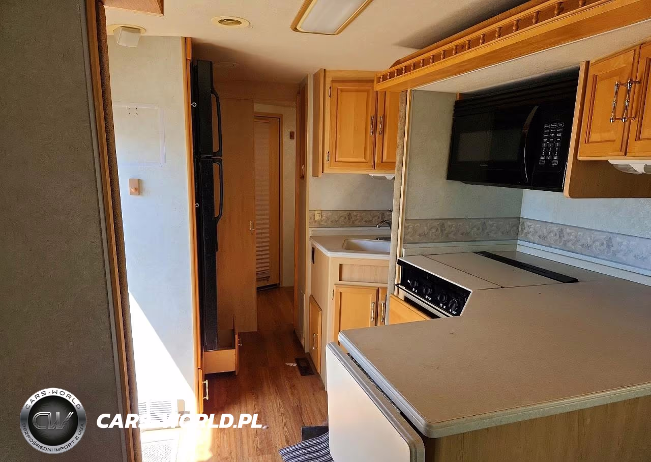 2005 Winnebago Voyage Rv VIN:5B4MPA7G053397937 - 6