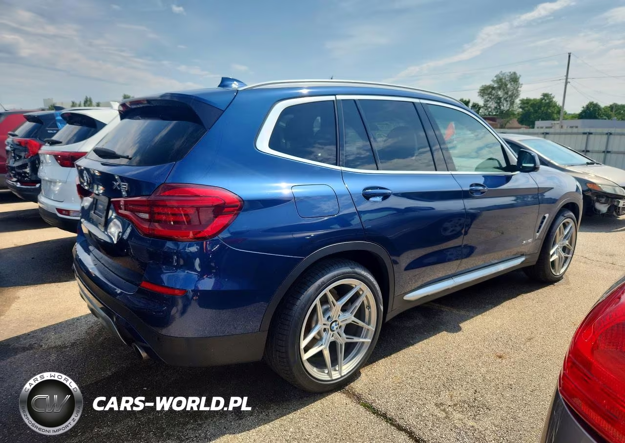 2018 BMW X3 xDrive30I VIN:5UXTR9C5XJLC69364 - 3