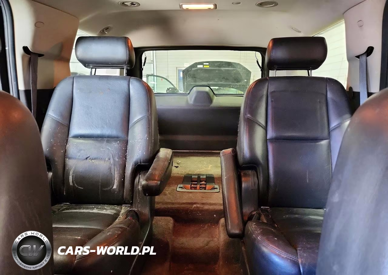 2010 GMC Yukon Denali VIN:1GKUKEEFXAR208720 - 10
