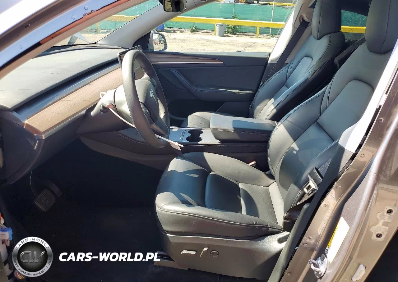 2024 Tesla Model Y VIN:7SAYGDEE7RF213510 - 7