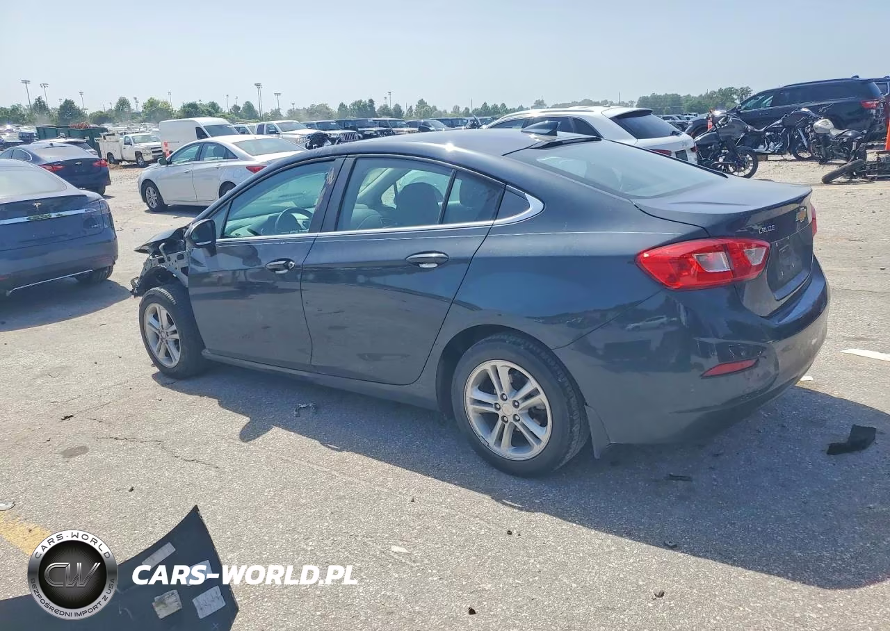 2018 Chevrolet Cruze Lt VIN:1G1BE5SM8J7224867 - 2