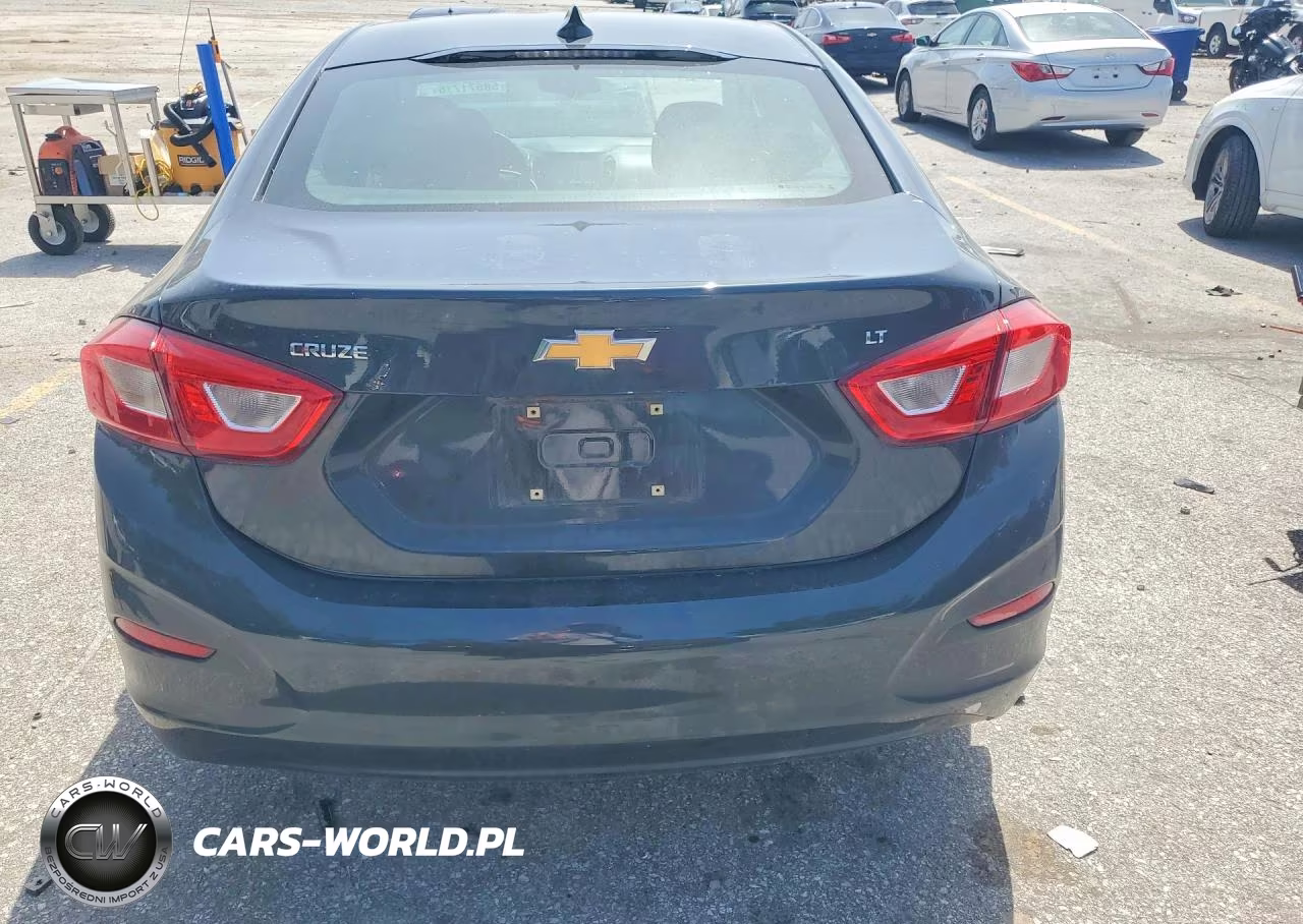 2018 Chevrolet Cruze Lt VIN:1G1BE5SM8J7224867 - 6