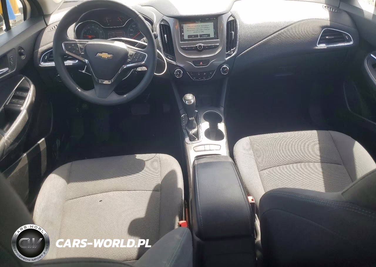 2018 Chevrolet Cruze Lt VIN:1G1BE5SM8J7224867 - 8