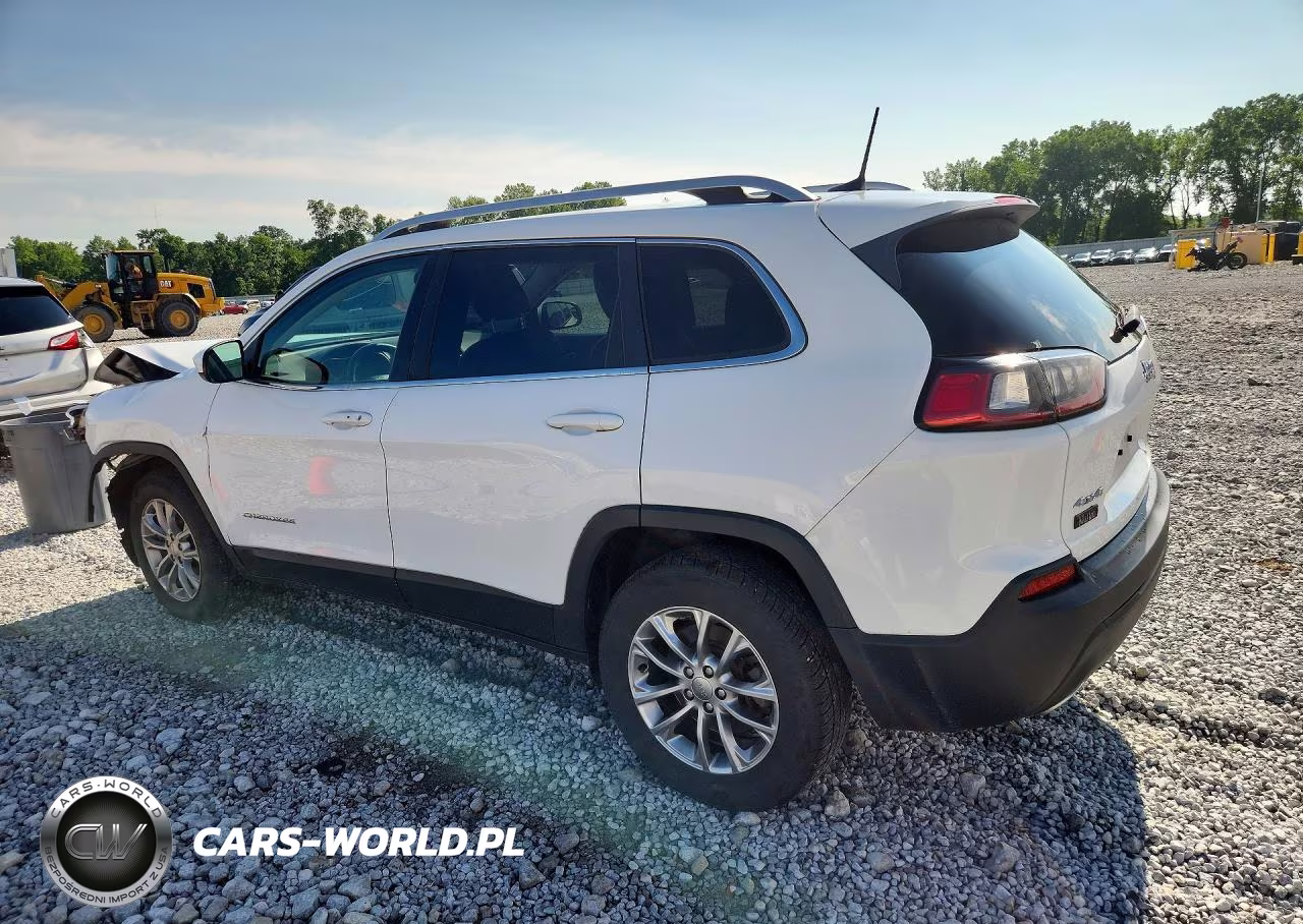 2019 Jeep Cherokee Latitude Plus VIN:1C4PJMLN6KD123517 - 2