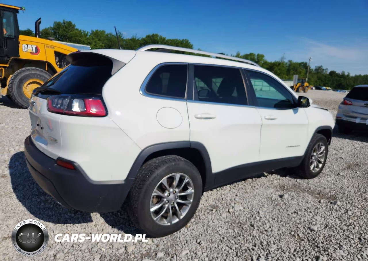 2019 Jeep Cherokee Latitude Plus VIN:1C4PJMLN6KD123517 - 3