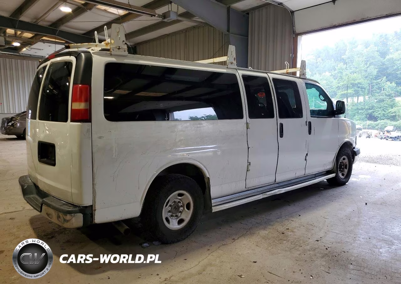 2007 Chevrolet Express G3500 VIN:1GAHG39U071128466 - 3