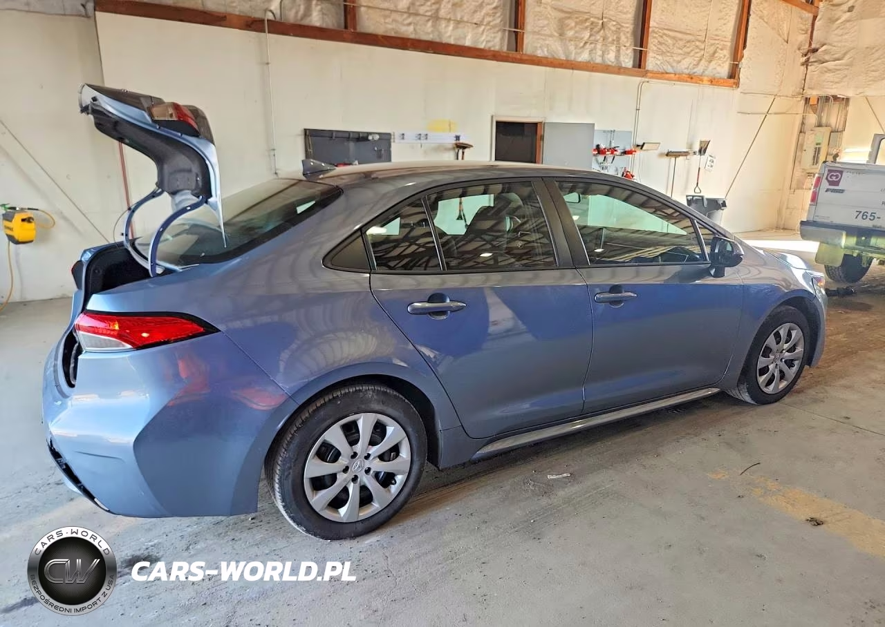 2020 Toyota Corolla Le VIN:5YFEPRAE9LP031855 - 3
