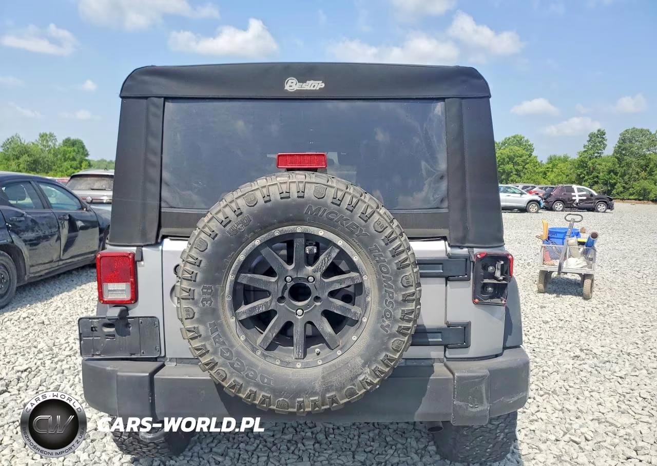 2013 Jeep Wrangler Unlimited Sport VIN:1C4BJWDG1DL647270 - 6