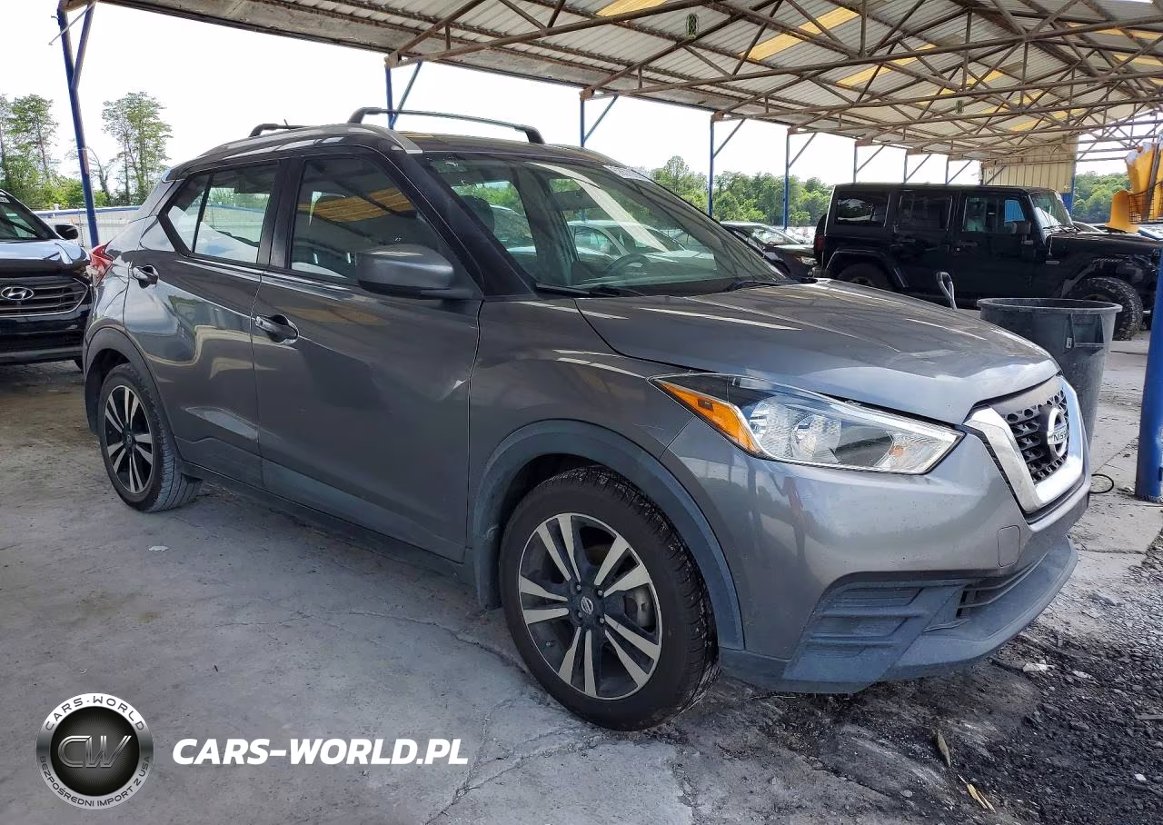 2018 Nissan Kicks Sv VIN:3N1CP5CU0JL538564 - 4