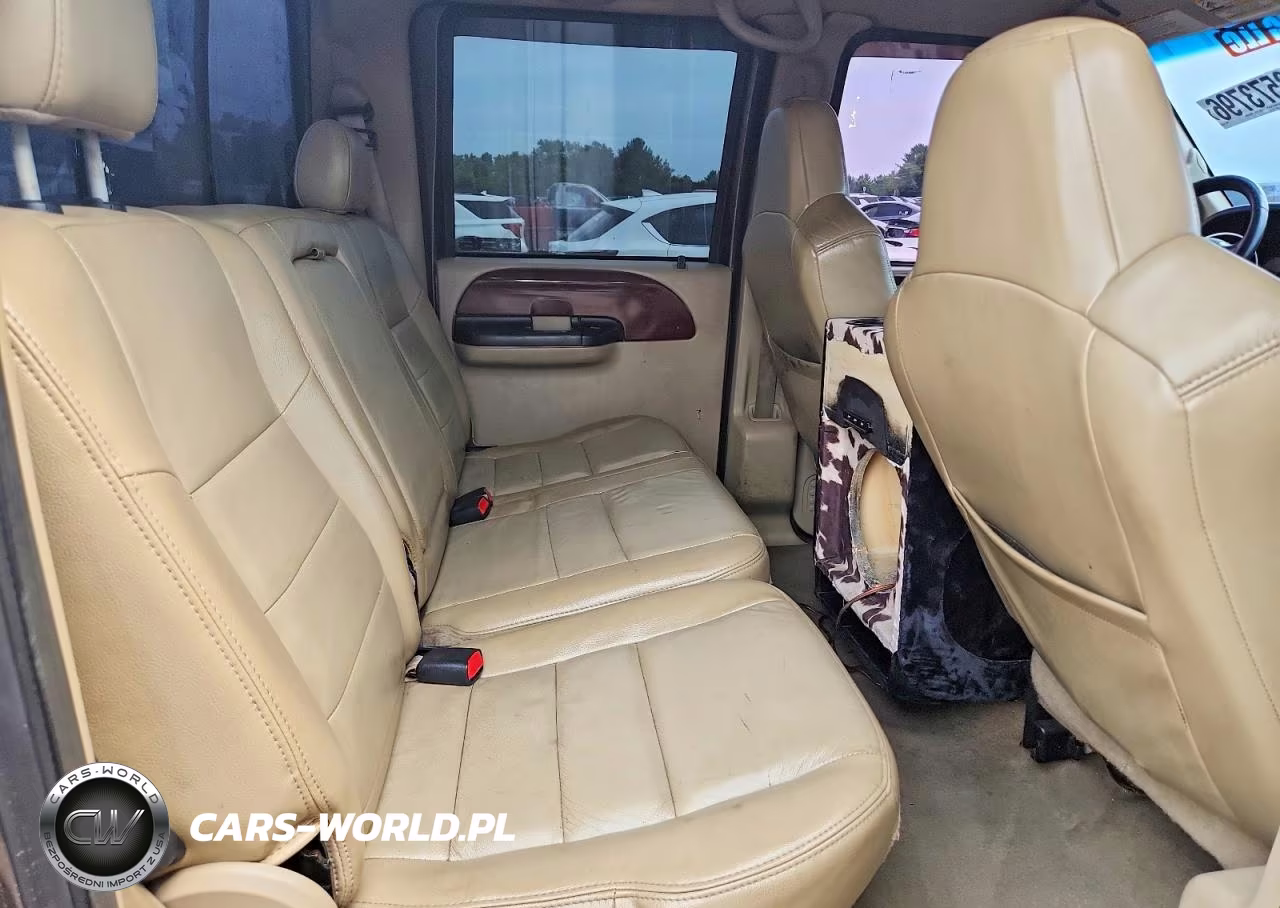 2005 Ford F350 Super Duty VIN:1FTWW33P35EA48847 - 10