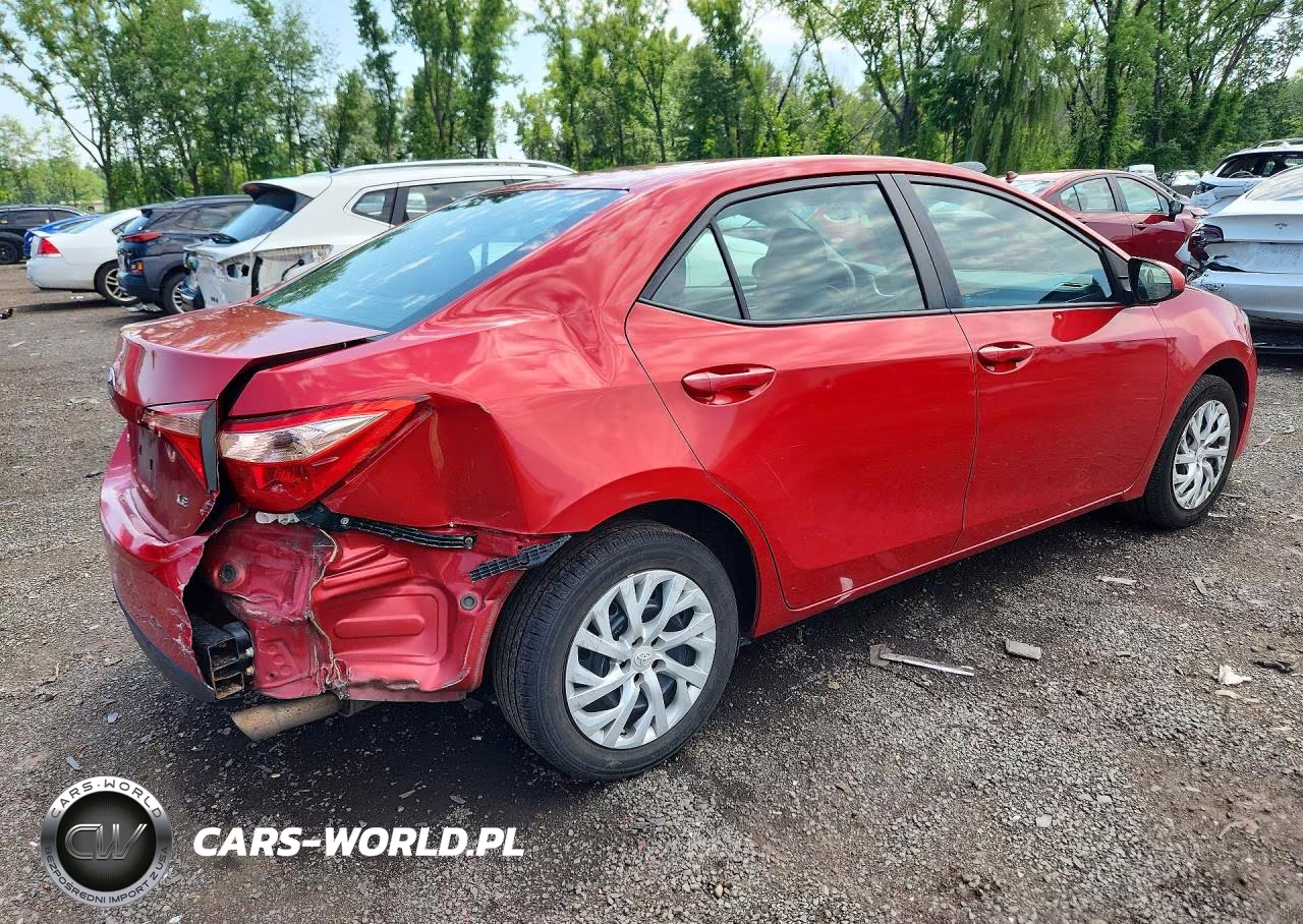 2017 Toyota Corolla Le VIN:5YFBURHE2HP637717 - 3