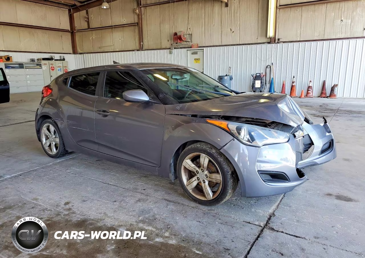 2012 Hyundai Veloster Base VIN:KMHTC6AD5CU042505 - 4