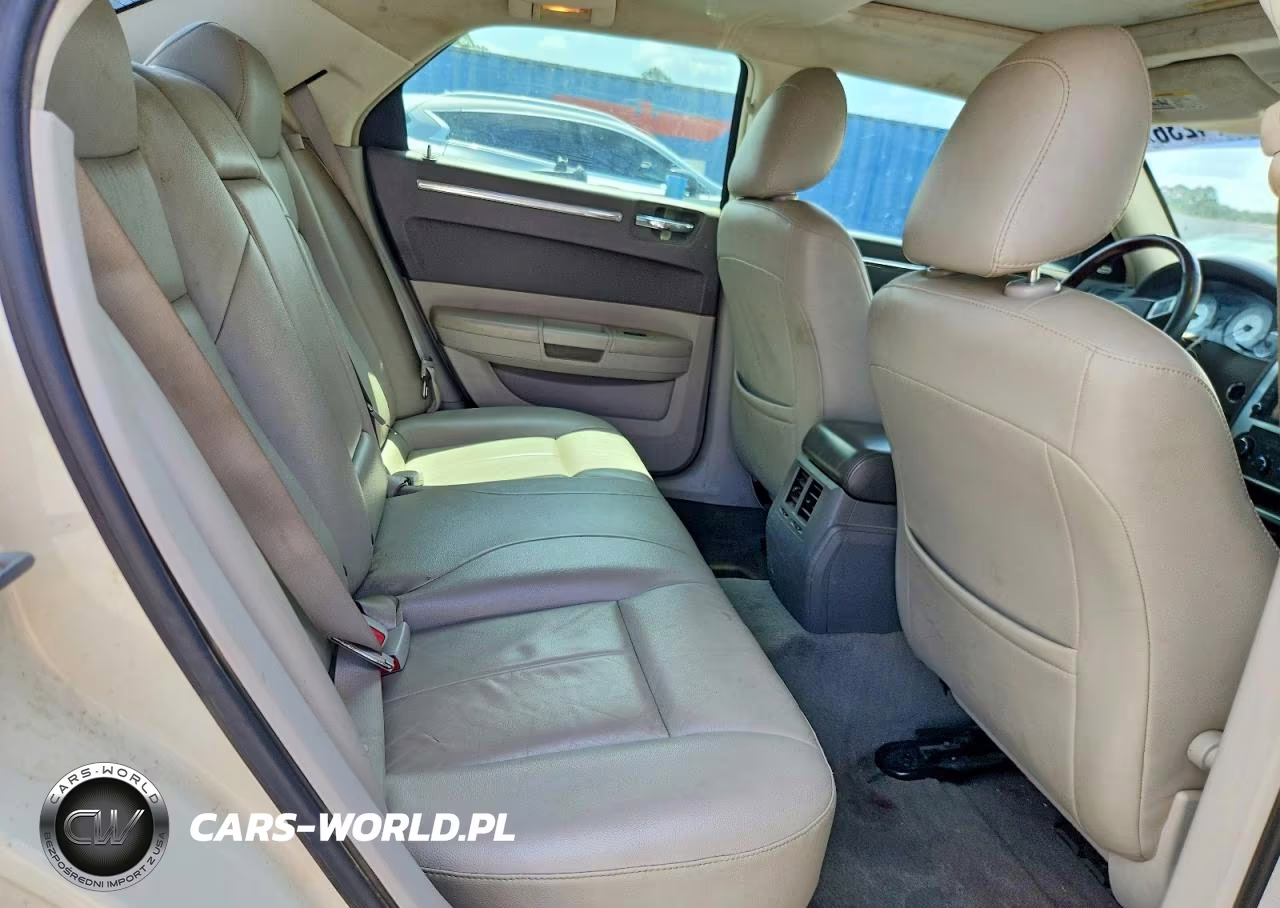 2008 Chrysler 300 Limited VIN:2C3KA33G38H305648 - 10