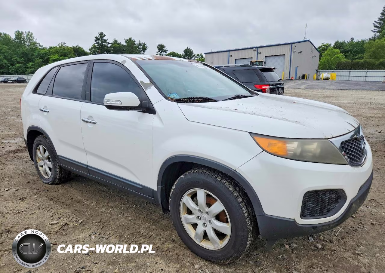 2011 Kia Sorento Lx VIN:5XYKT3A12BG048542 - 4