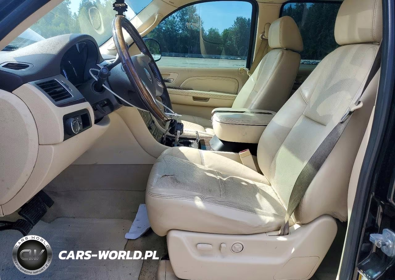 2007 Cadillac Escalade Luxury VIN:1GYFK63817R129941 - 7