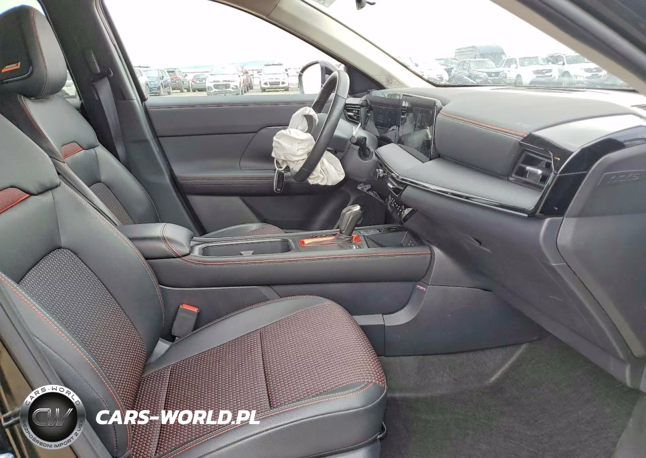 2025 Nissan Kicks Sr VIN:3N8AP6DD4SL440877 - 5