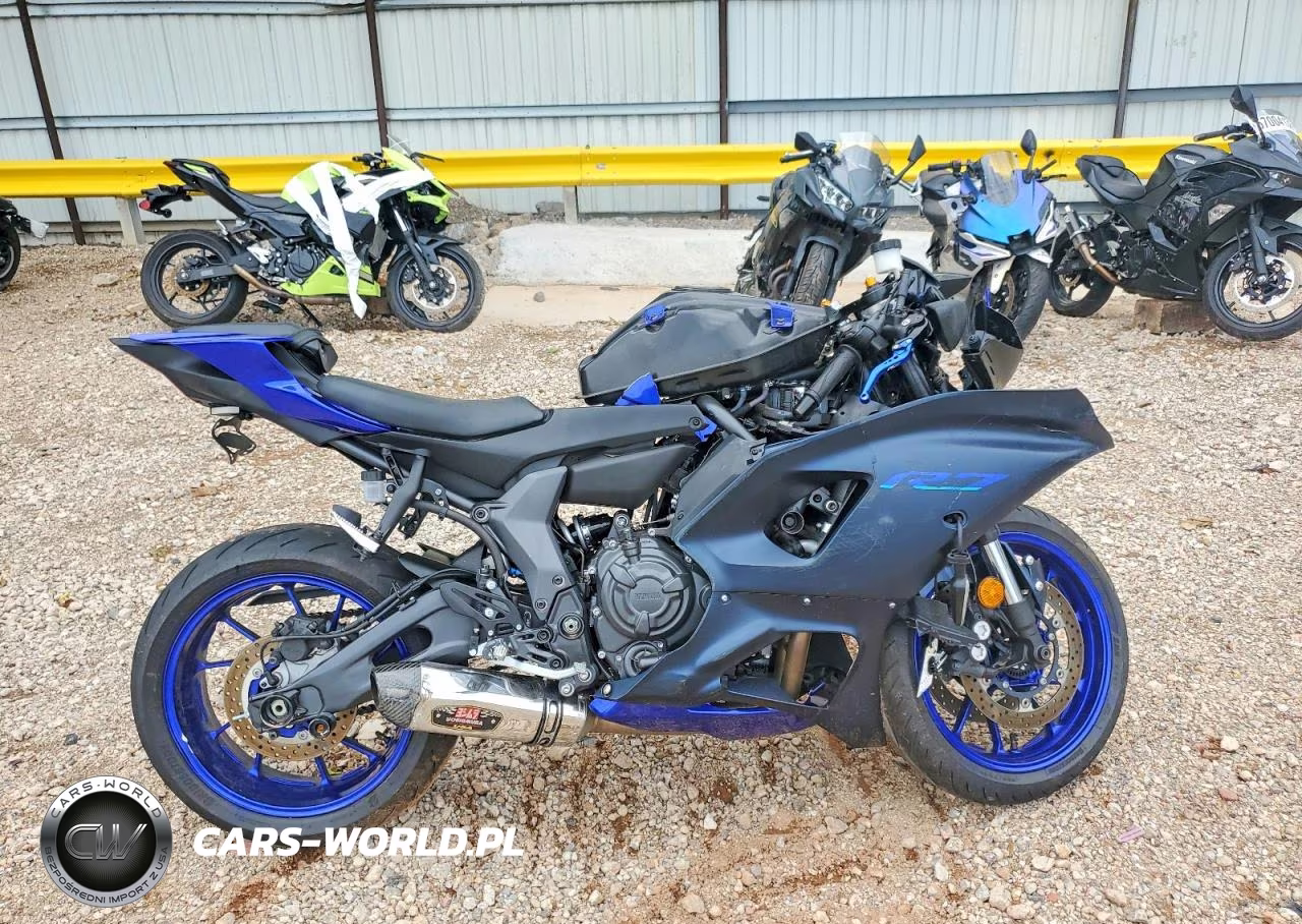 2023 Yamaha Yzfr7