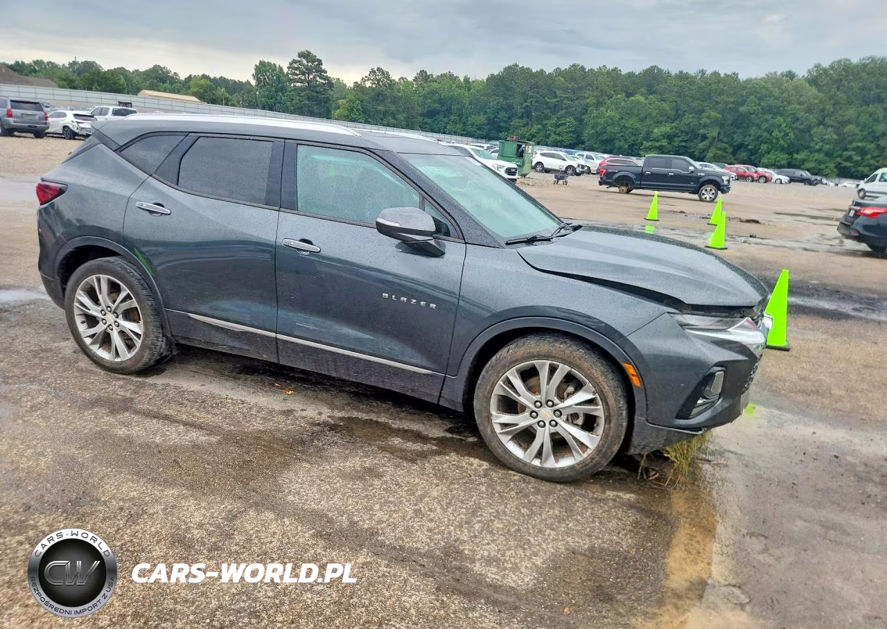 2019 Chevrolet Blazer Premier VIN:3GNKBFRS6KS589746 - 4