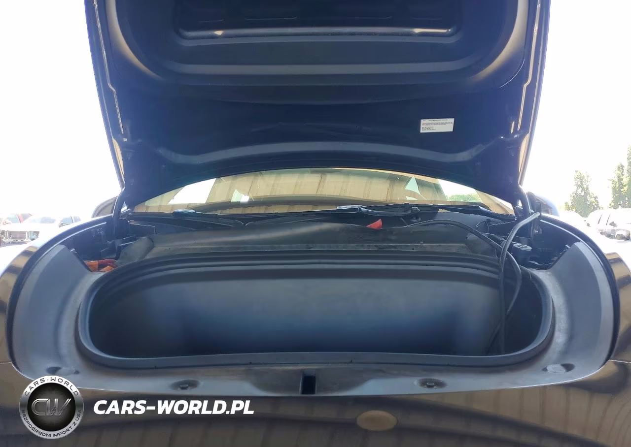 2024 Tesla Model Y VIN:7SAYGDEDXRF057938 - 11