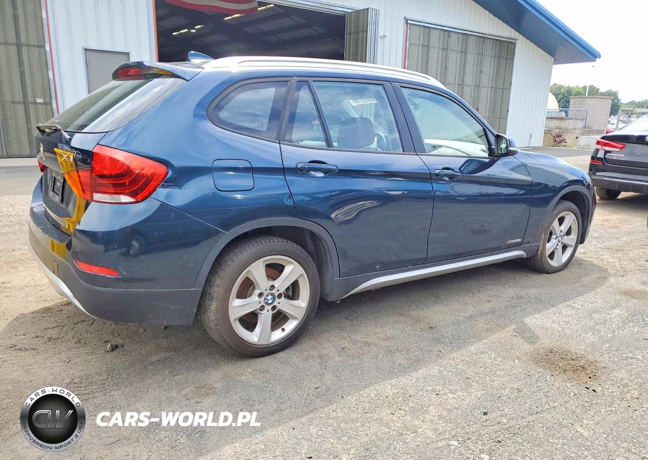 2013 BMW X1 xDrive28I VIN:WBAVL1C57DVR87387 - 3