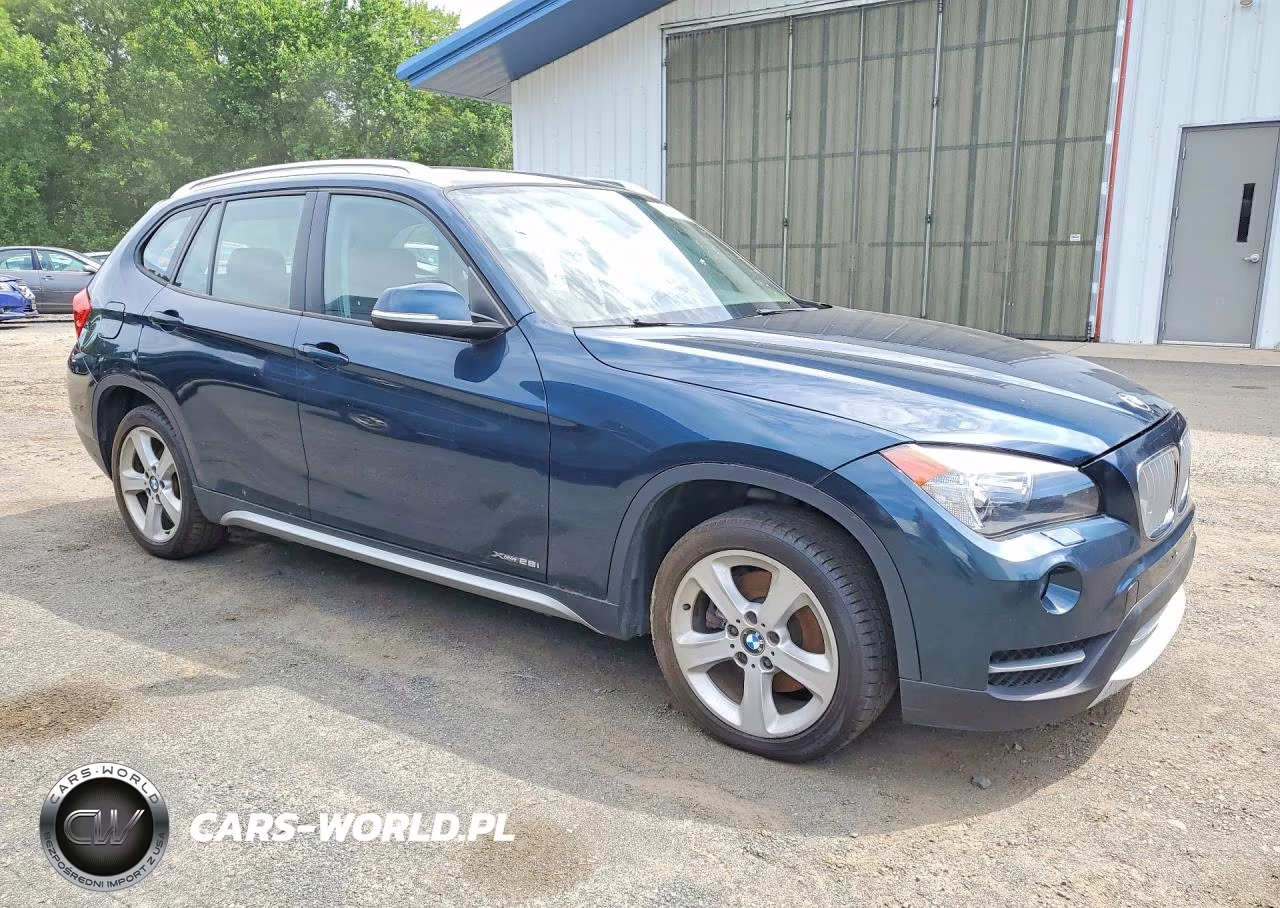 2013 BMW X1 xDrive28I VIN:WBAVL1C57DVR87387 - 4