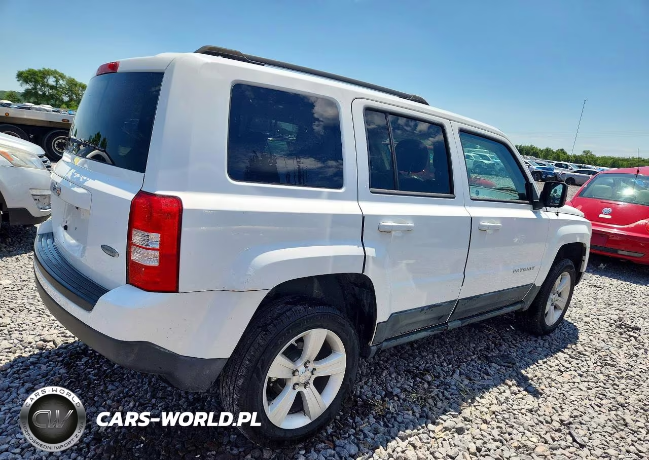 2011 Jeep Patriot Sport VIN:1J4NF1GB9BD221796 - 3