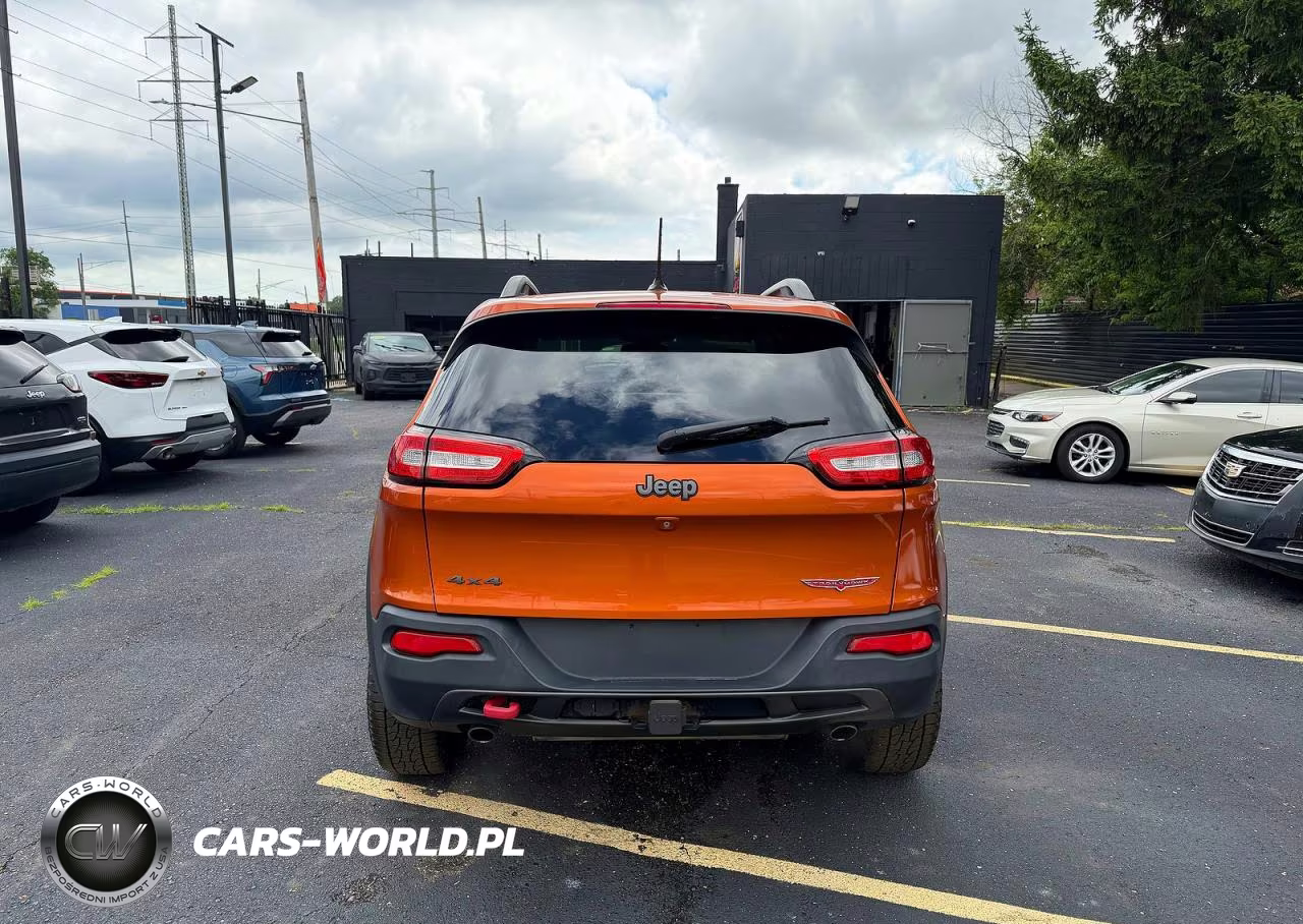 2015 Jeep Cherokee Trailhawk VIN:1C4PJMBS8FW545113 - 12