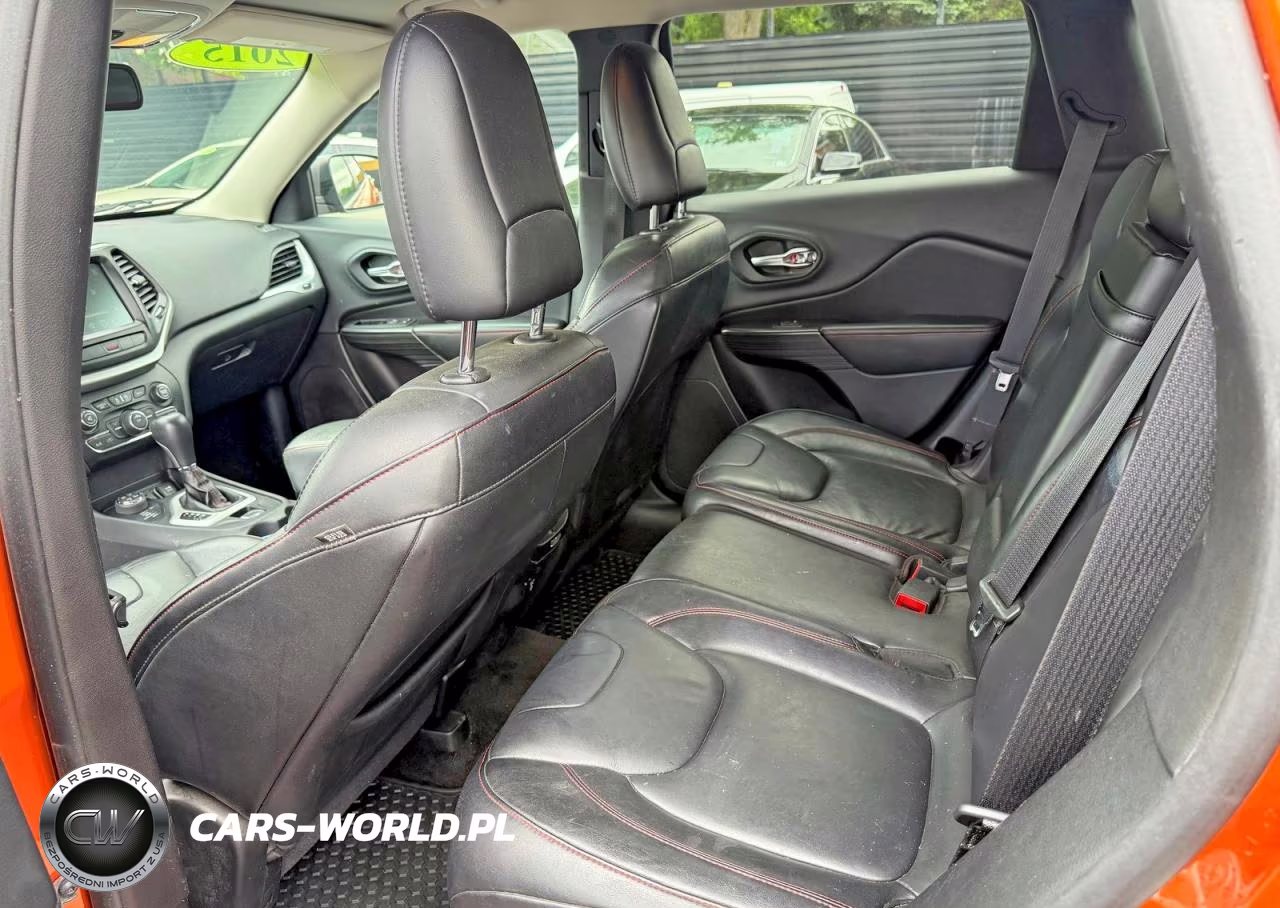 2015 Jeep Cherokee Trailhawk VIN:1C4PJMBS8FW545113 - 13