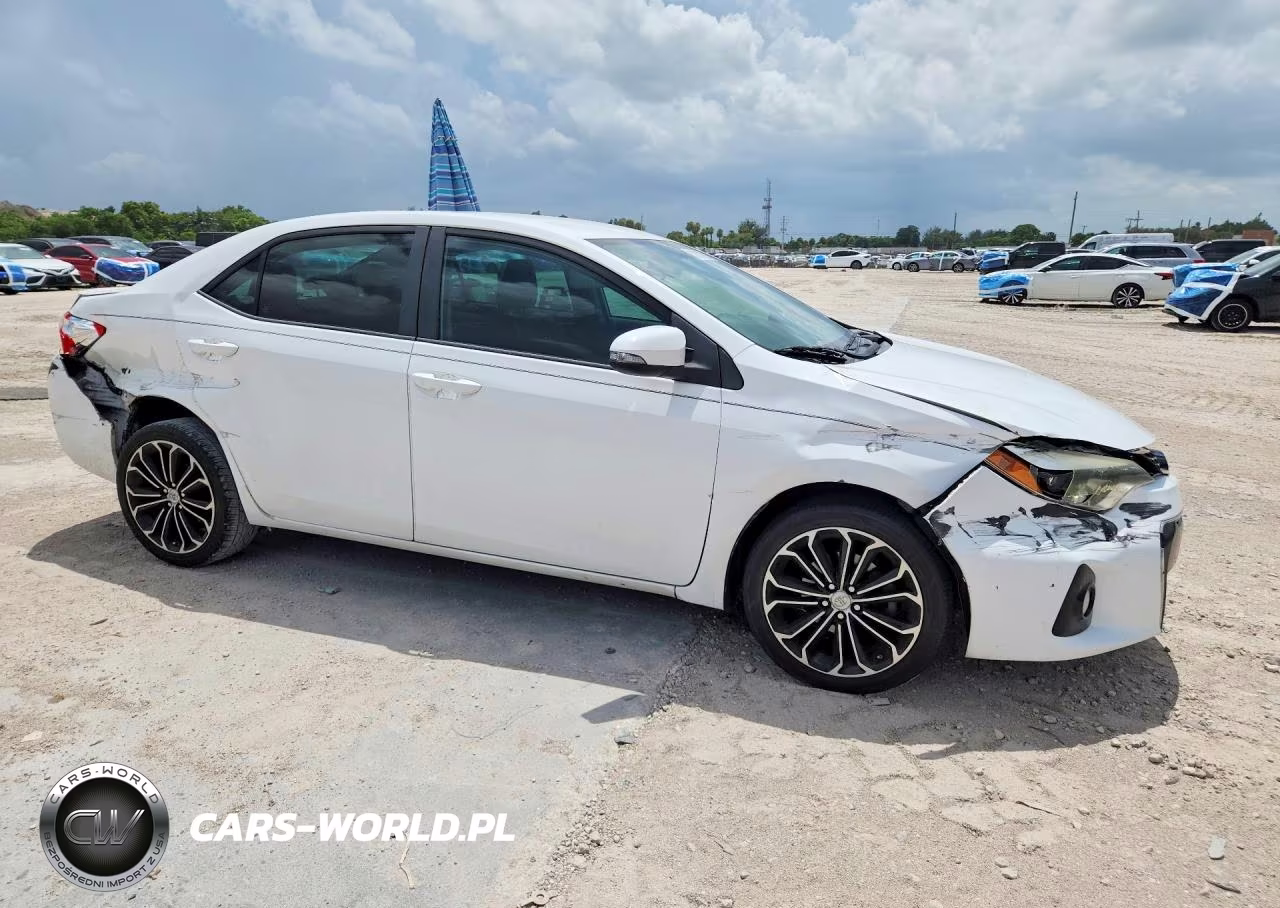 2015 Toyota Corolla S Plus VIN:2T1BURHE8FC375683 - 4