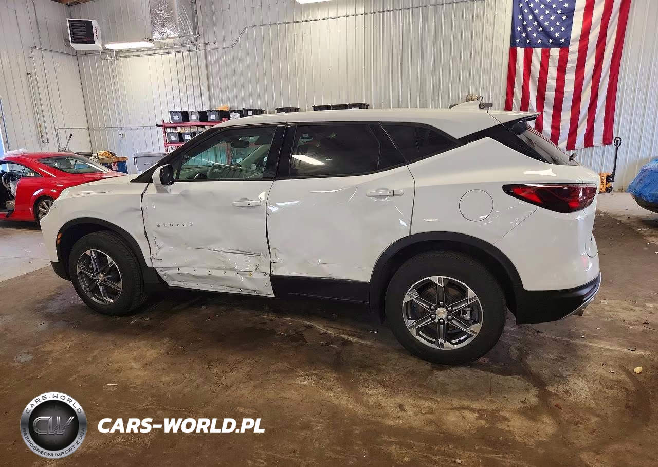 2025 Chevrolet Blazer 2Lt VIN:3GNKBHR46SS229695 - 2