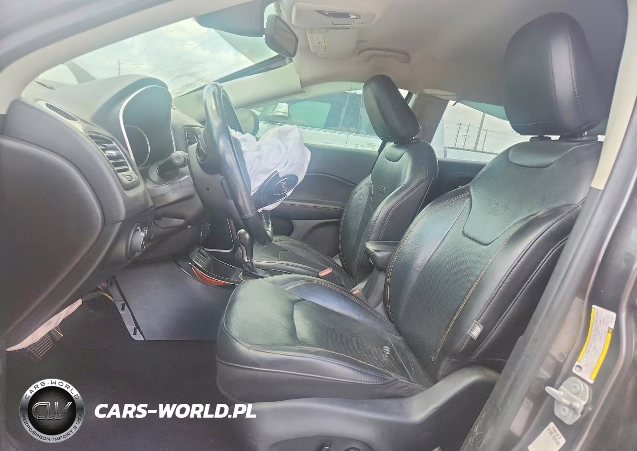 2019 Jeep Compass Limited VIN:3C4NJCCB4KT788577 - 7