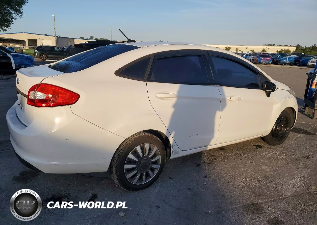 2011 Ford Fiesta S VIN:3FADP4AJ0BM174779 - 3