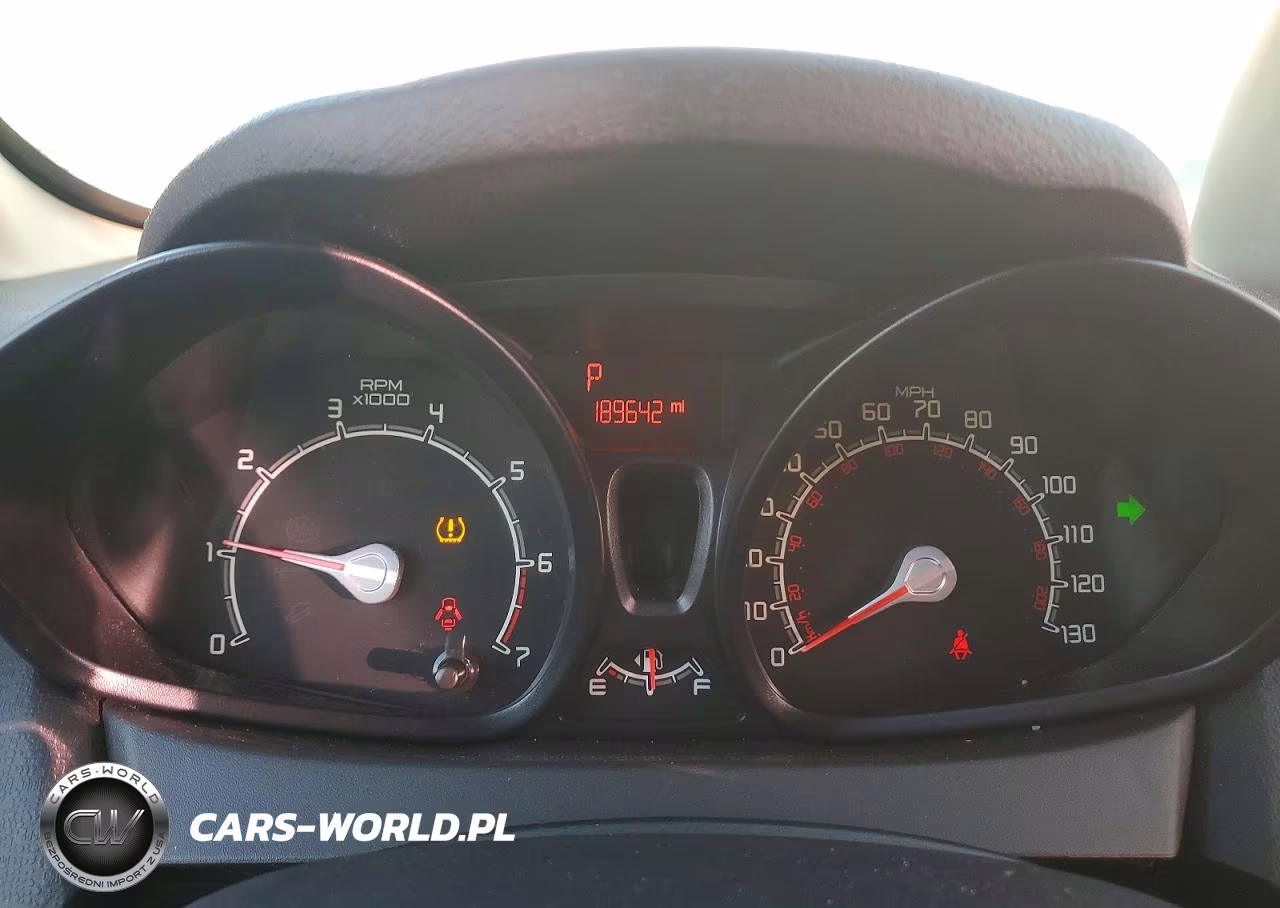 2011 Ford Fiesta S VIN:3FADP4AJ0BM174779 - 9