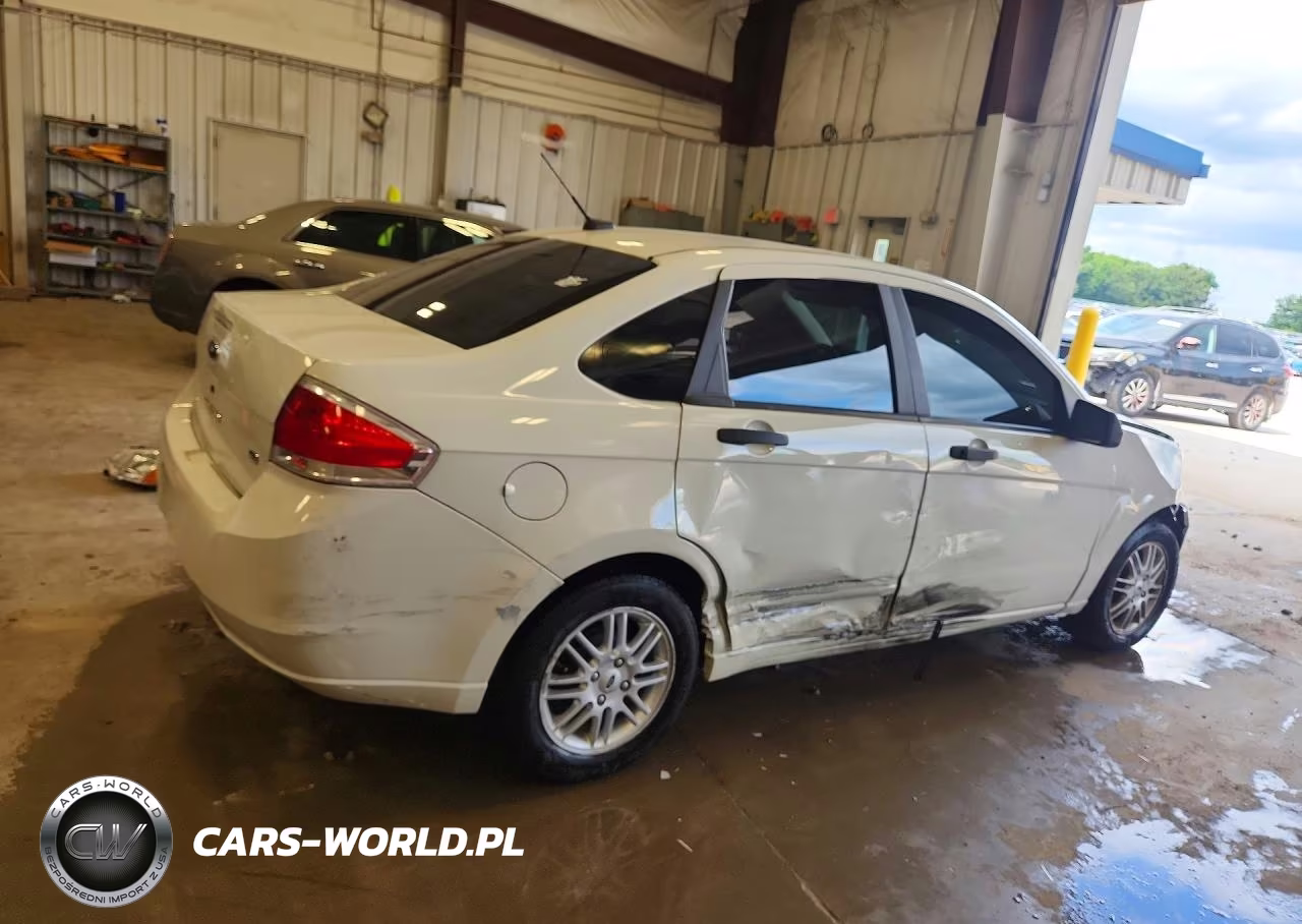 2009 Ford Focus Se VIN:1FAHP35N49W230550 - 3