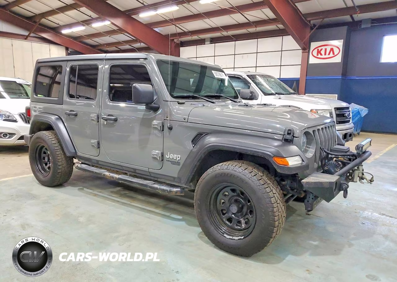 2020 Jeep Wrangler Unlimited Sport VIN:1C4HJXDG9LW105945 - 4