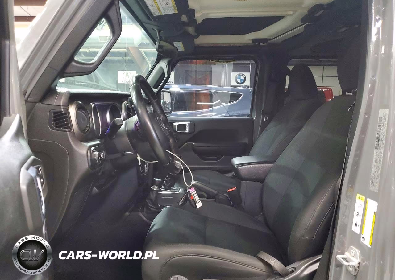 2020 Jeep Wrangler Unlimited Sport VIN:1C4HJXDG9LW105945 - 7