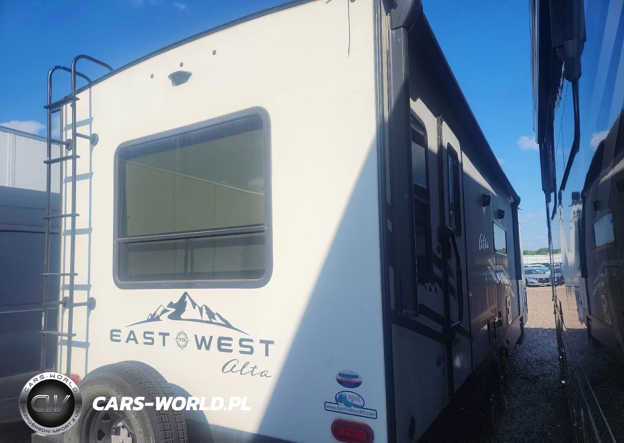 2021 Forest River East West Camper VIN:5ZT2ALUB6M9003231 - 4
