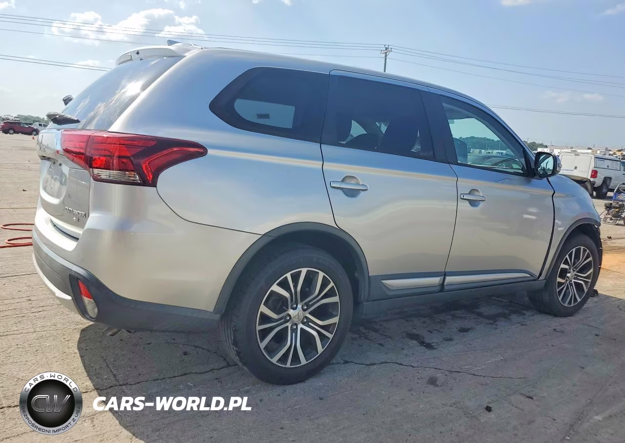 2018 Mitsubishi Outlander Se VIN:JA4AD3A34JZ023064 - 3