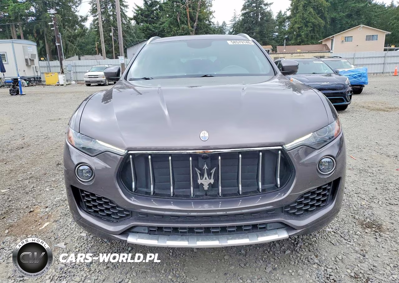 2017 Maserati Levante Sport VIN:ZN661XUS7HX238652 - 5
