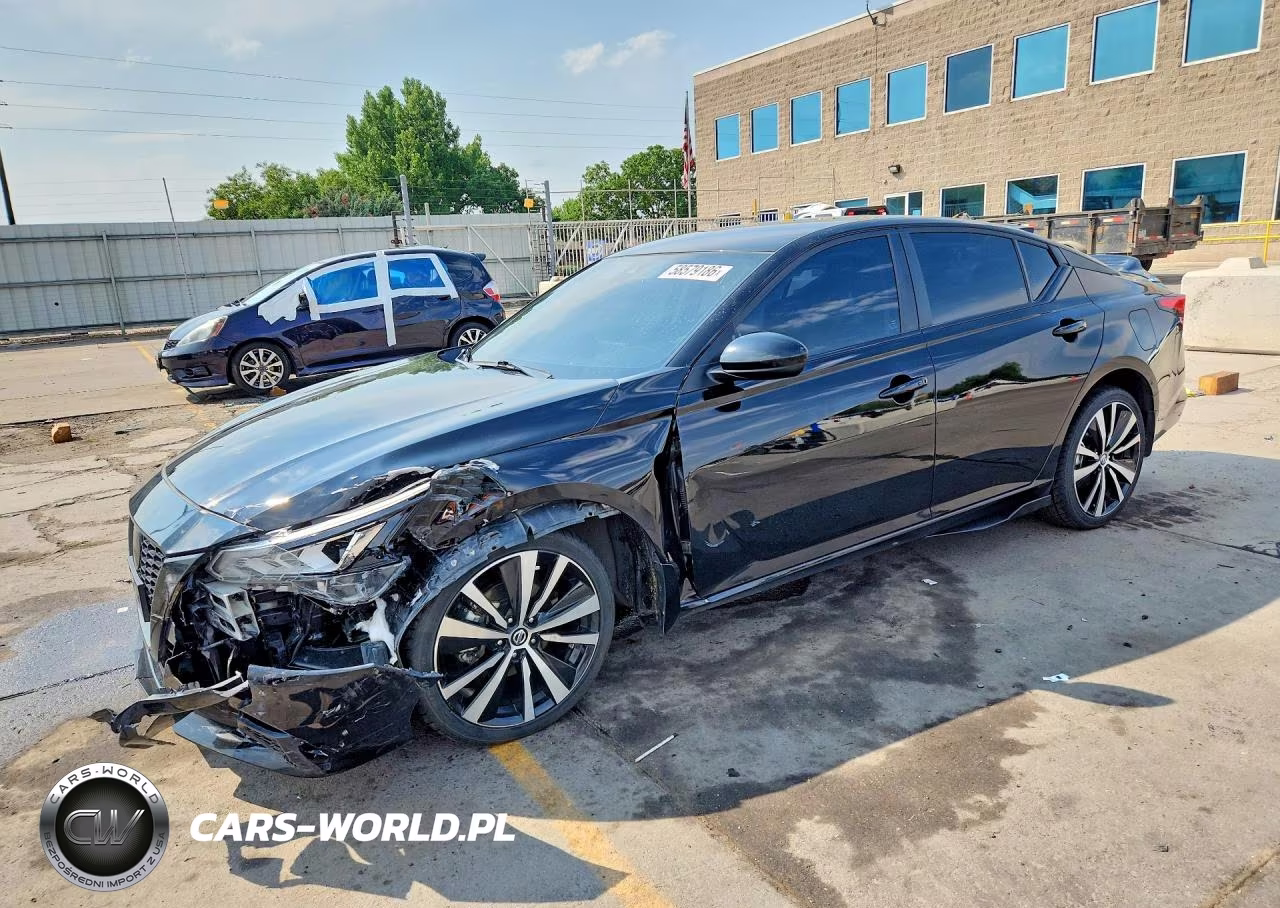 2022 Nissan Altima Sr – zdjęcie 1 z 12