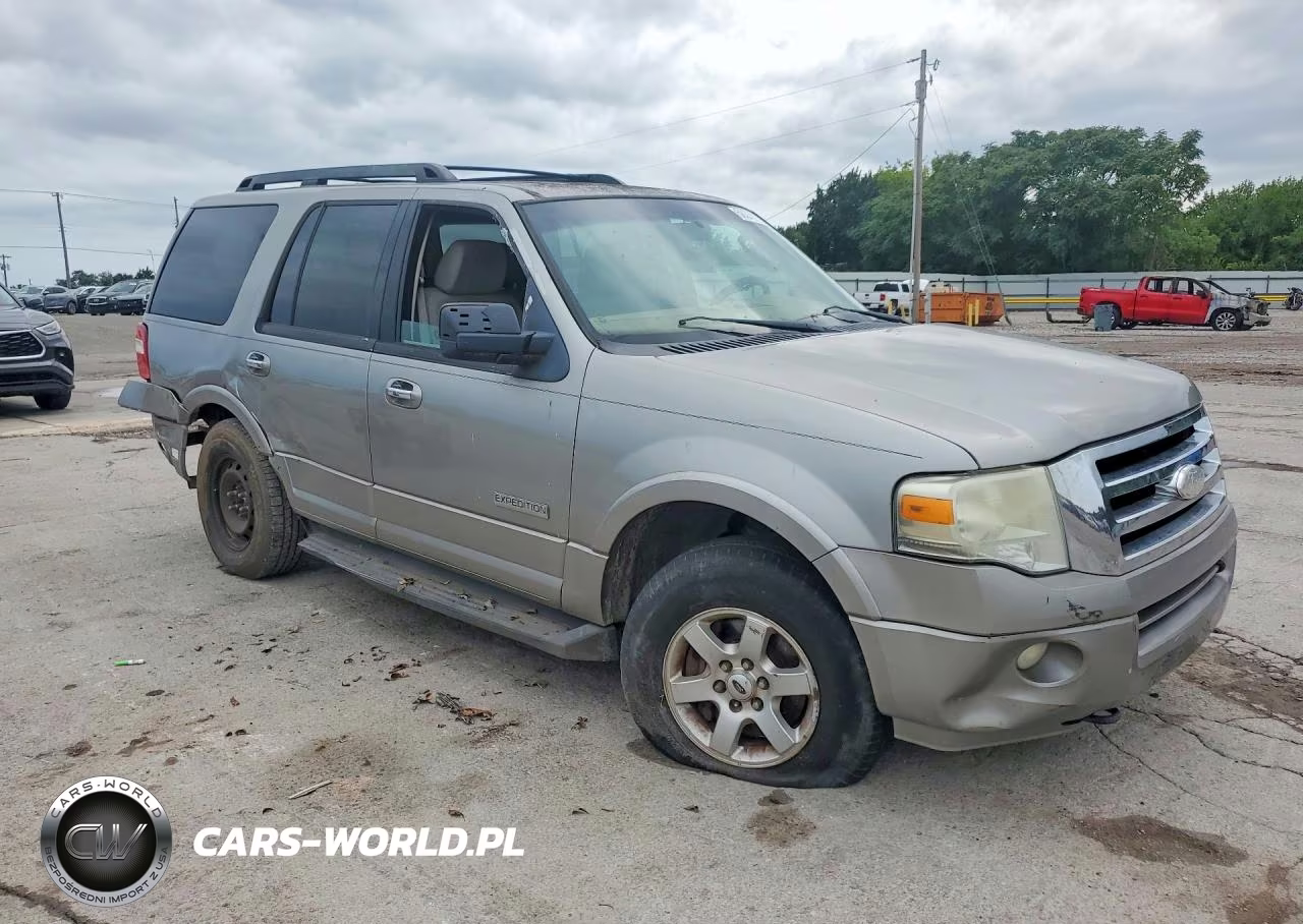 2008 Ford Expedition Xlt VIN:1FMFU16588LA03211 - 4