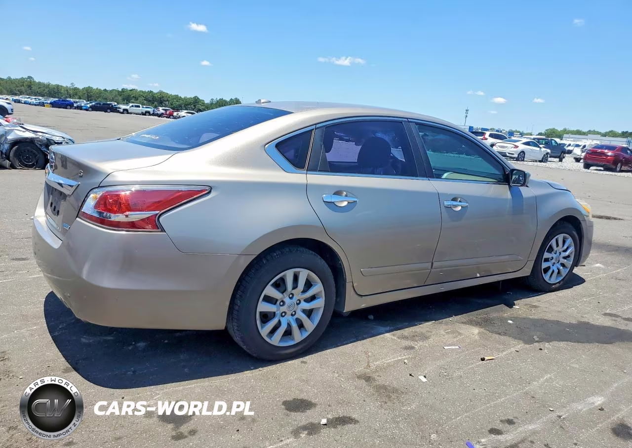 2014 Nissan Altima 2.5 S VIN:1N4AL3APXEC281423 - 3
