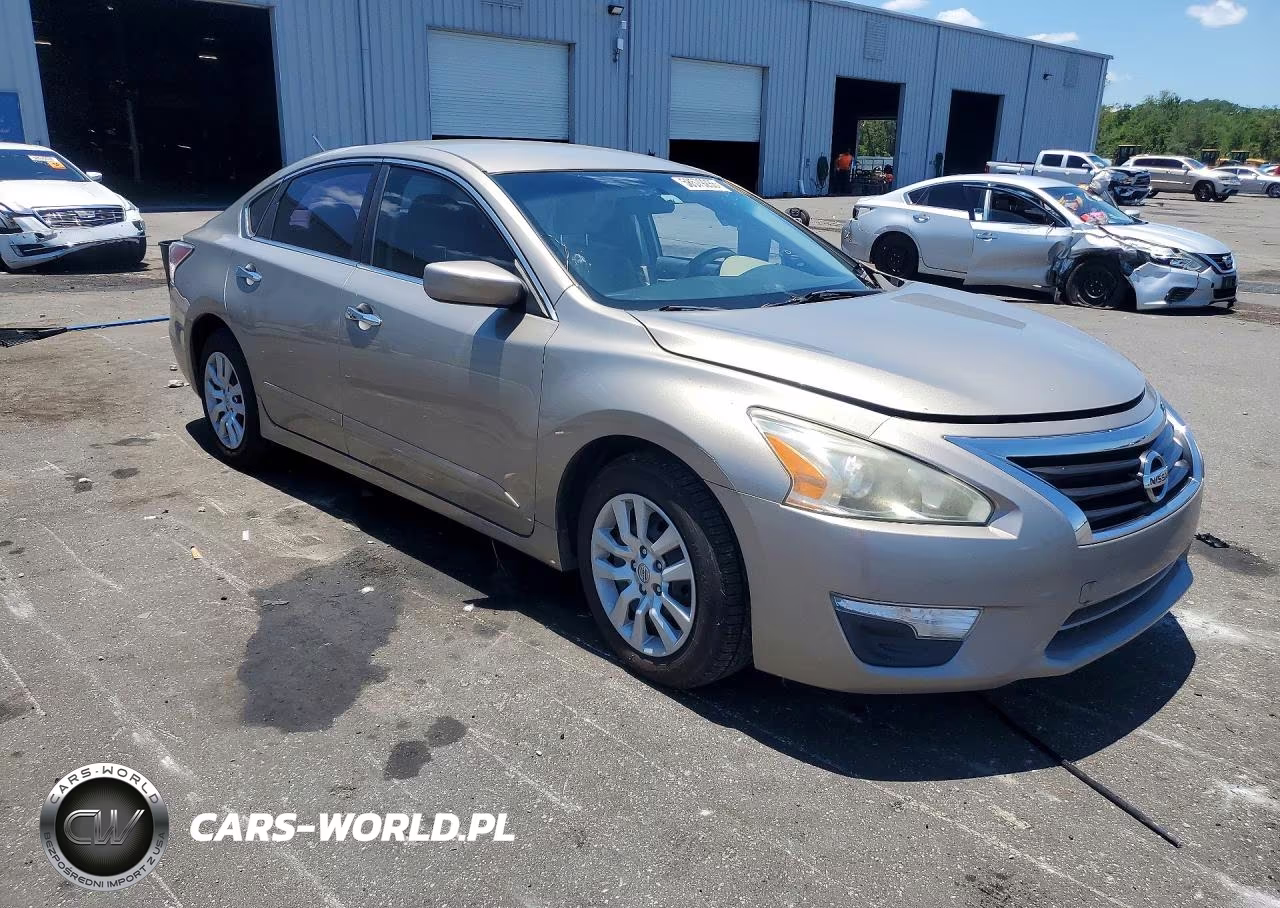 2014 Nissan Altima 2.5 S VIN:1N4AL3APXEC281423 - 4