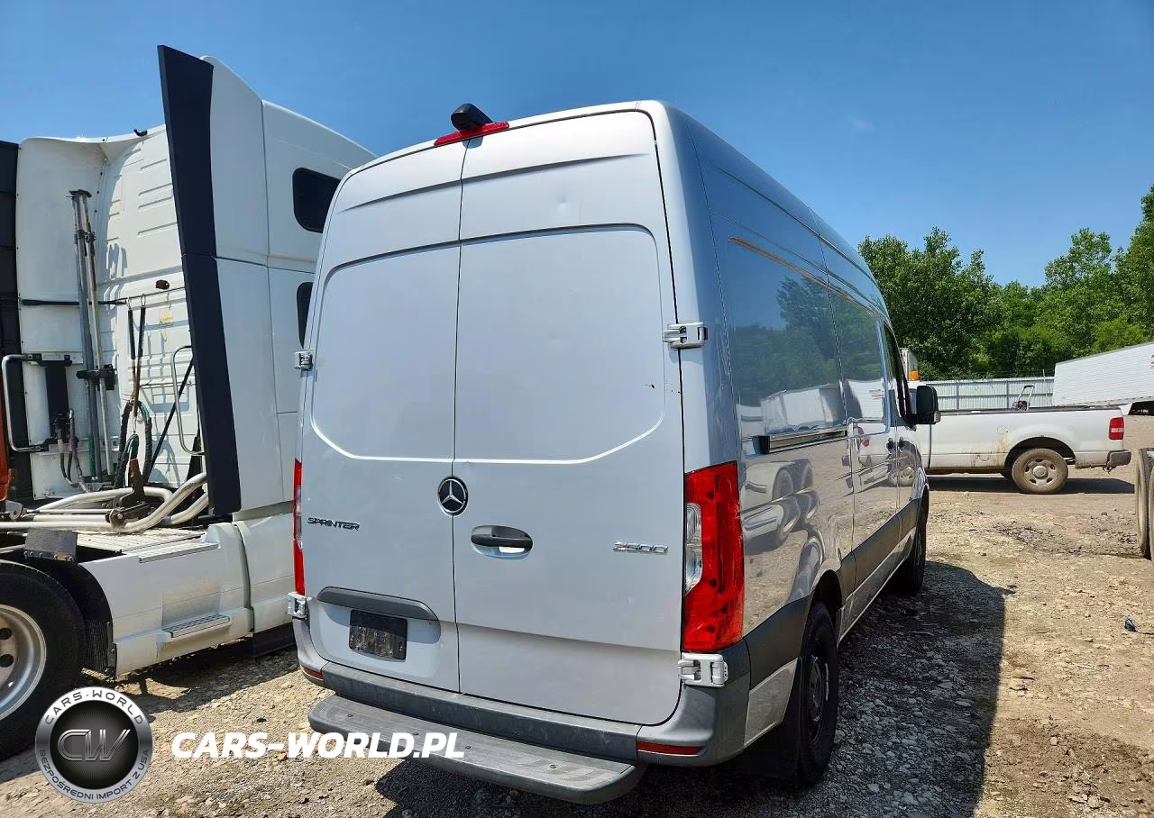 2020 Mercedes-Benz Sprinter 2500 VIN:W1W40BHY7LT032295 - 3