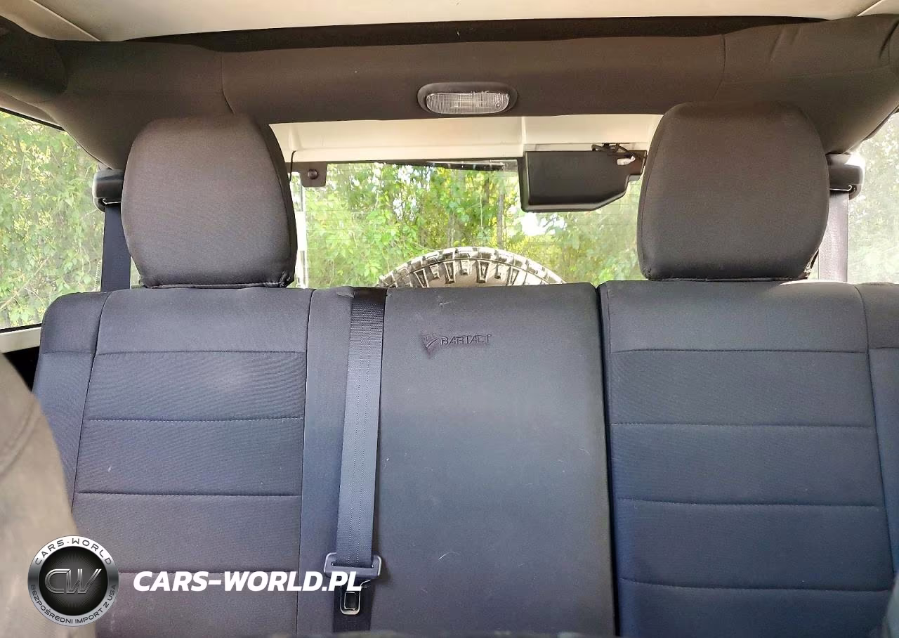 2018 Jeep Wrangler Unlimited Rubicon VIN:1C4BJWFG3JL851755 - 10